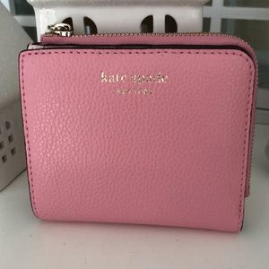 Kate Spade small bifold wallet Eva Carnation pink